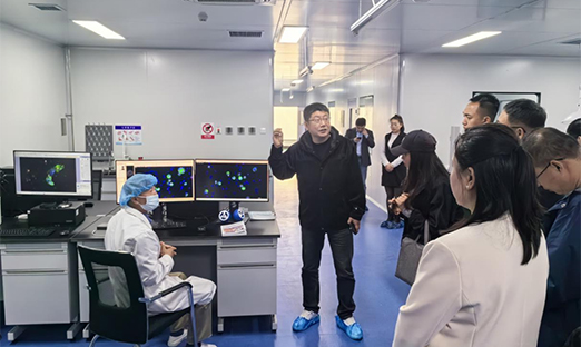 青岛生长刷新委带队赴我市开展场景应用实验室“金融媒体行”活动