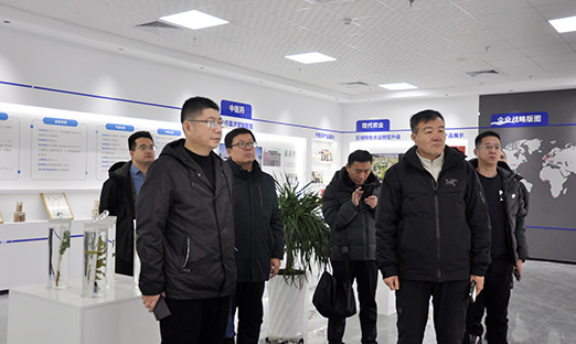 抚松生长投资集团莅临尊龙凯时集团考察交流，同谋人参未来工业生长